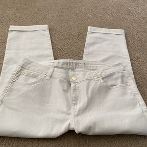 Jennifer Lopez Capri